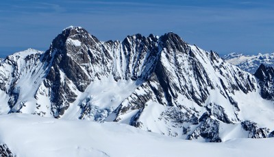 Schreckhorn et Lauteraarhorn Schreckhorn et Lauteraarhorn