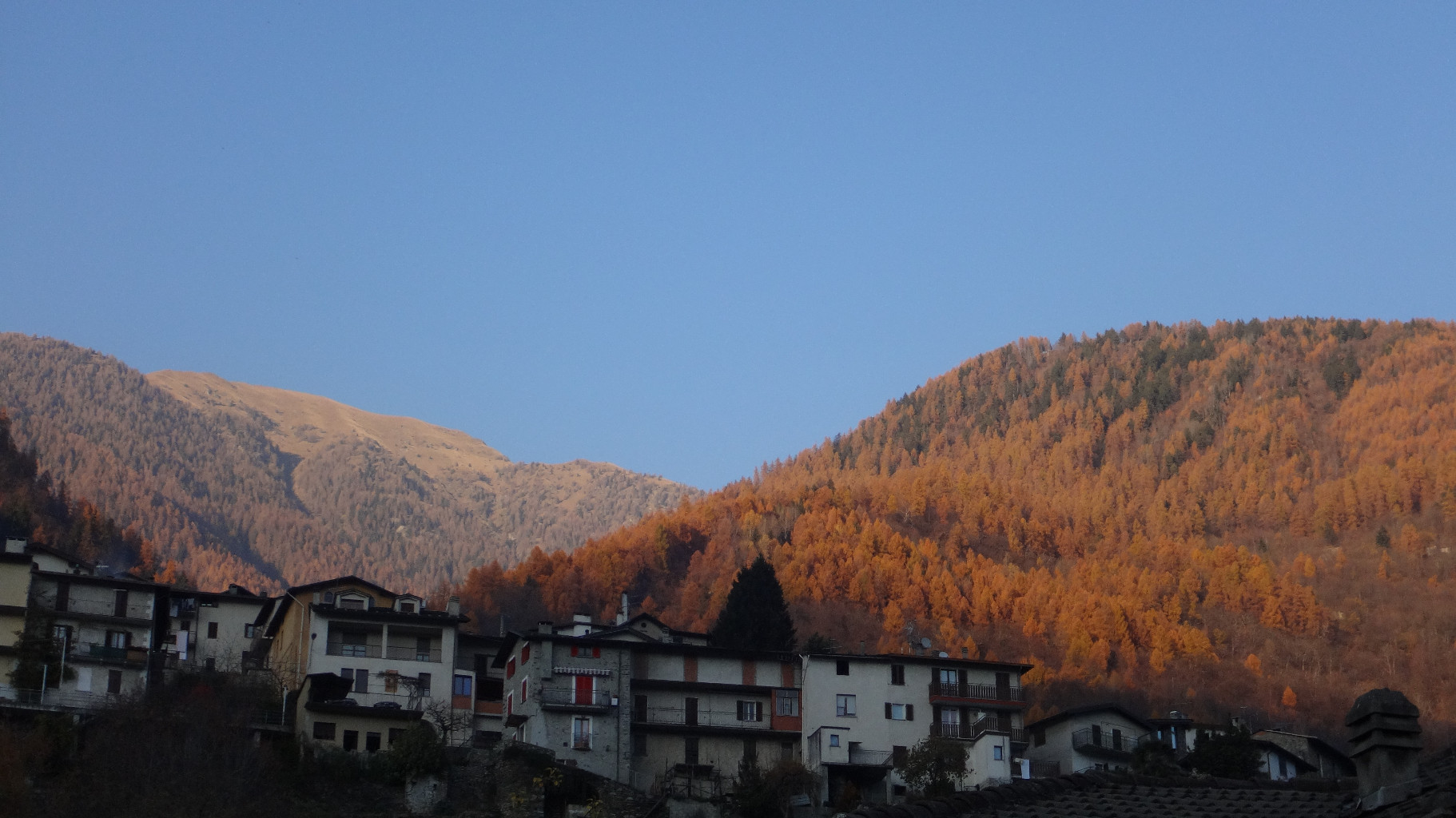 Dosso Liscio: Da Montagna in Valtellina in MTB con anello per la ...