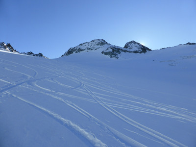 Très bonne neige sur le glacier de Pièce