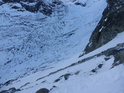Bien traverser à droite puis revenir à gauche pour atteindre le Bas glacier d'Arolla