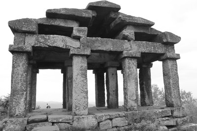 Le temple au sommet du Donon