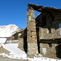 Hameau de Thouraz (il fallait au moins ça pour soutenir l'avant toit
