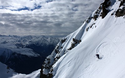 Début du couloir NE. Thib en action Début du couloir NE. Thib en action