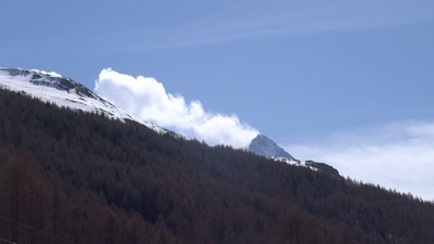 Impressionnant : http://ailes-aimant-air.blogspot.ch/2016/03/la-dent-blanche-en-eruption.html et https://www.youtube.com/watch?v=teZvD-5aAXI Impressionnant : http://ailes-aimant-air.blogspot.ch/2016/03/la-dent-blanche-en-eruption.html et https://www.youtube.com/watch?v=teZvD-5aAXI