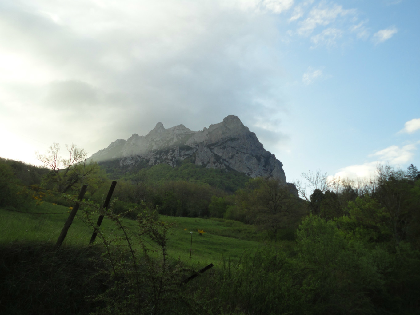 Le Puech, au départ du chemin.