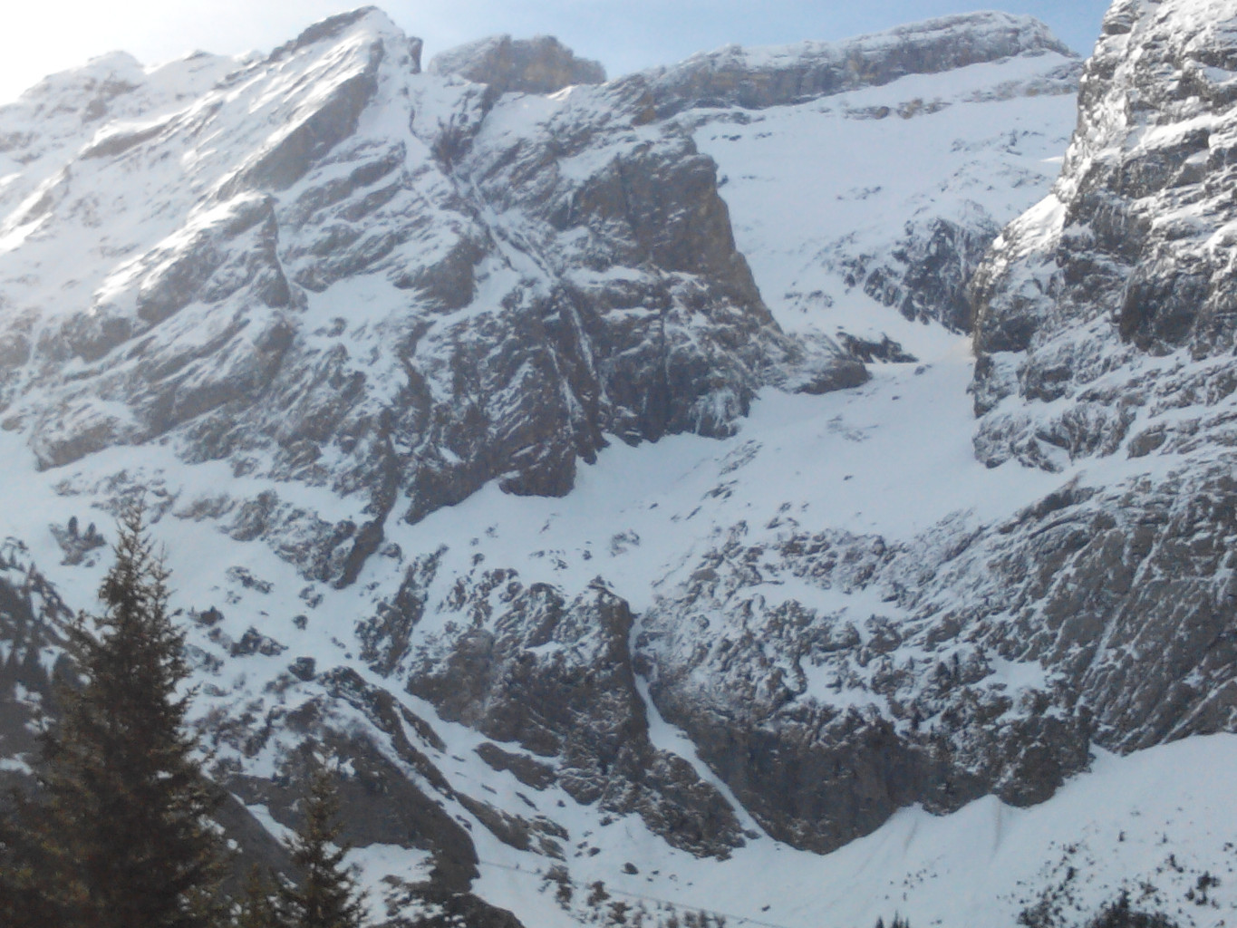 Bas de la descente du Cirque du Dard
