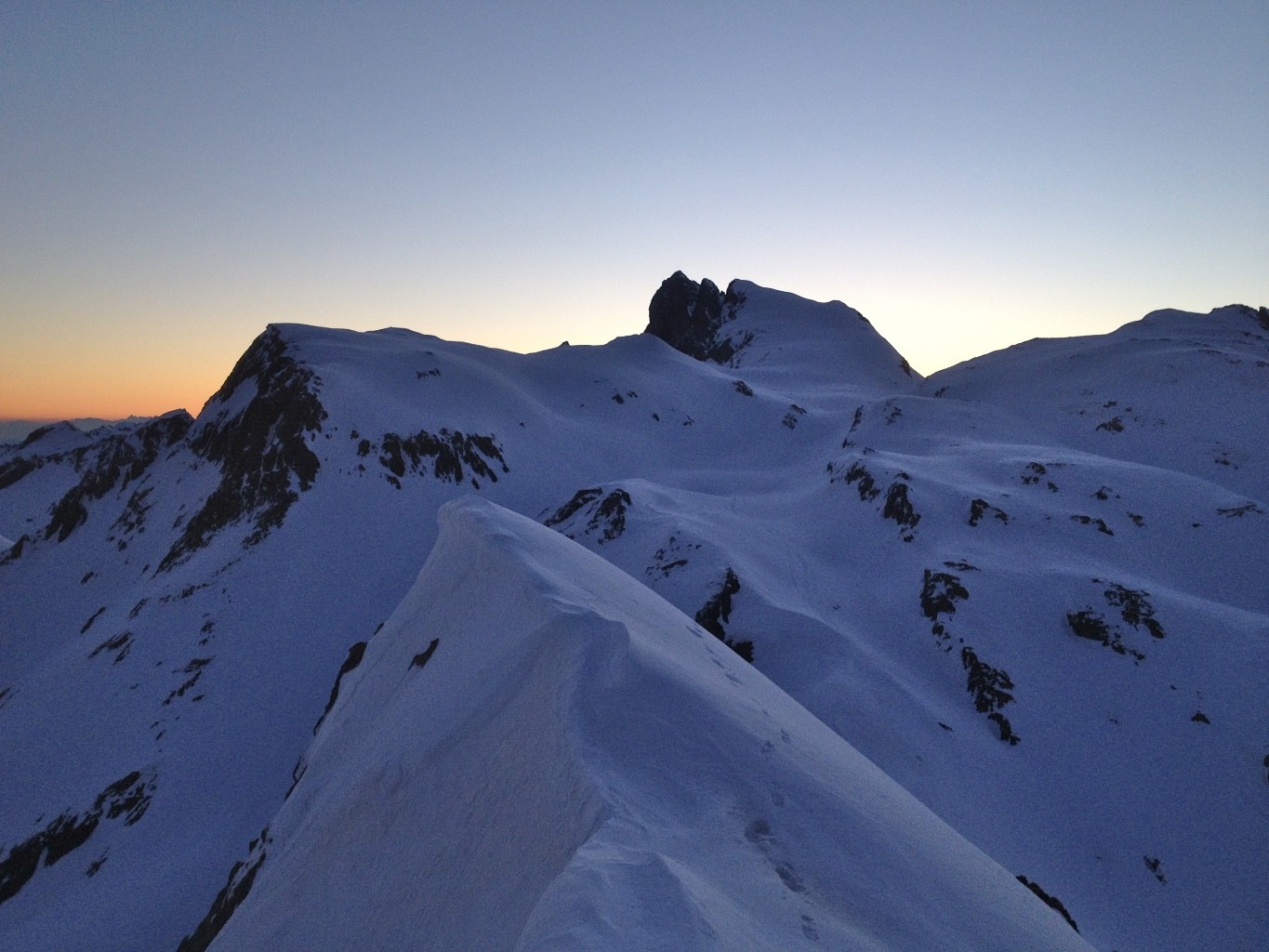 Levé de soleil sur la croix de Belledonne