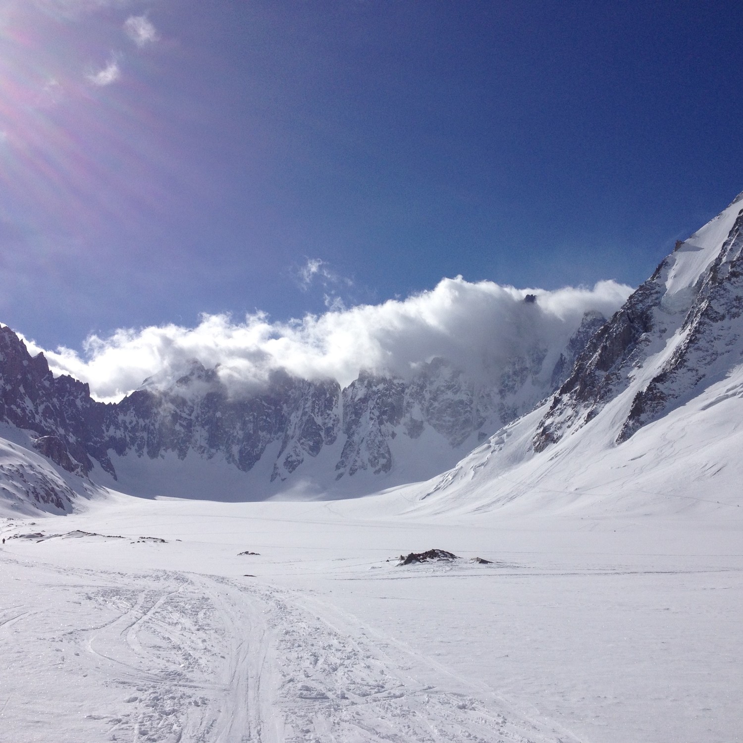Fond du glacier d'Argentière déjà dans les nuages