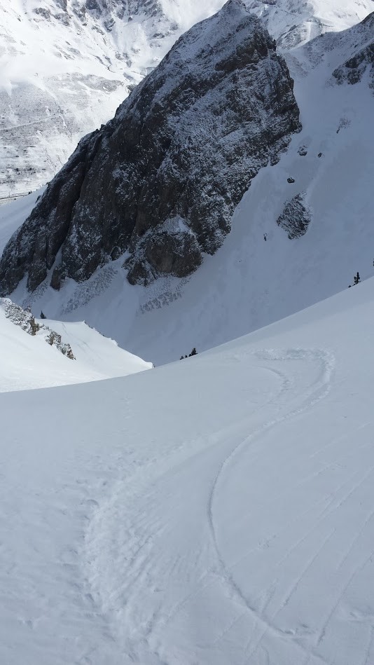 descente d'yzes et couloir de remontée vers Caoubère