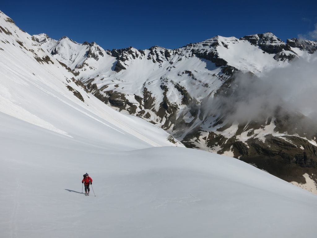 Montée vers la face est de la Montagne de Chapan