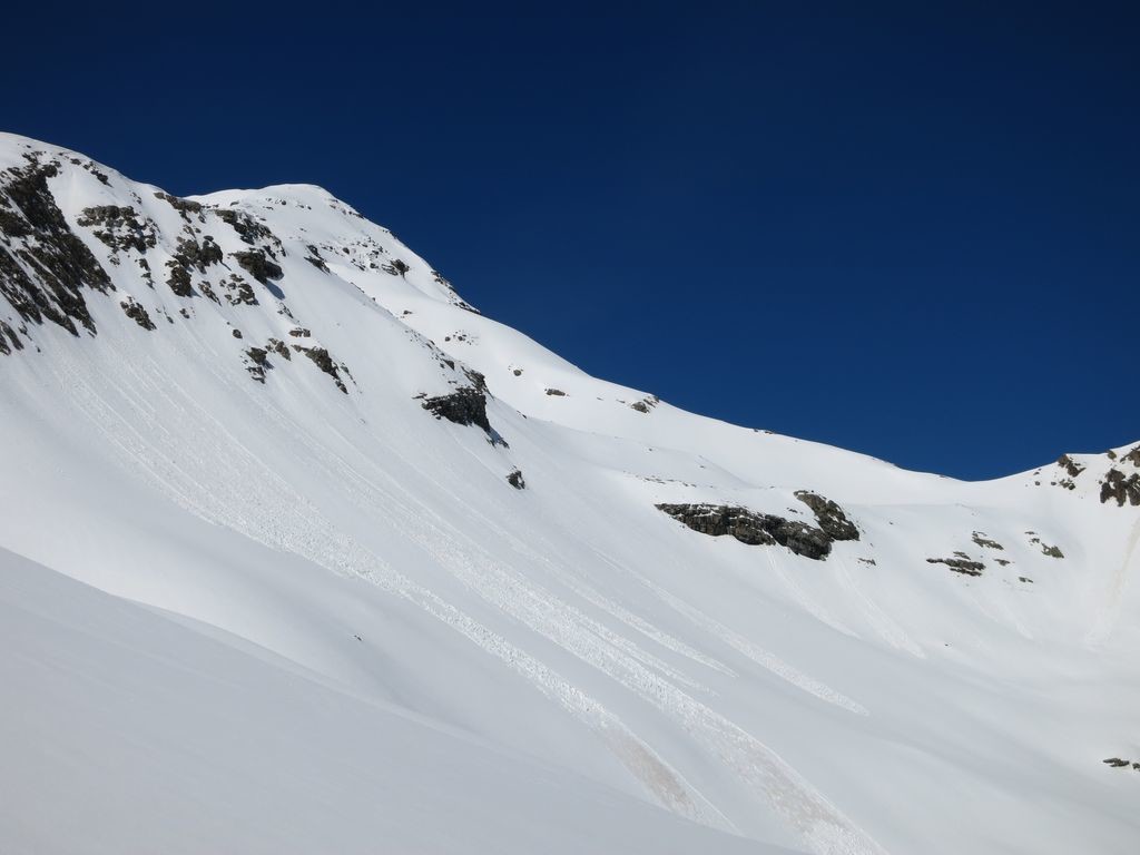 Descente du Grand Pinier sur le lac Palluel