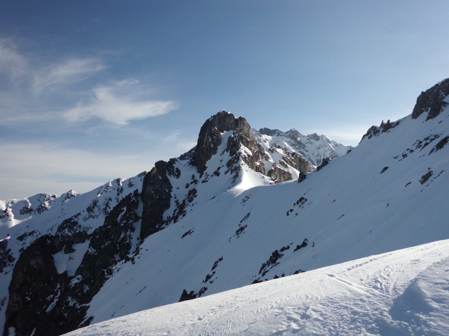 Col de la louche percée depuis la crete du Roc Rouge