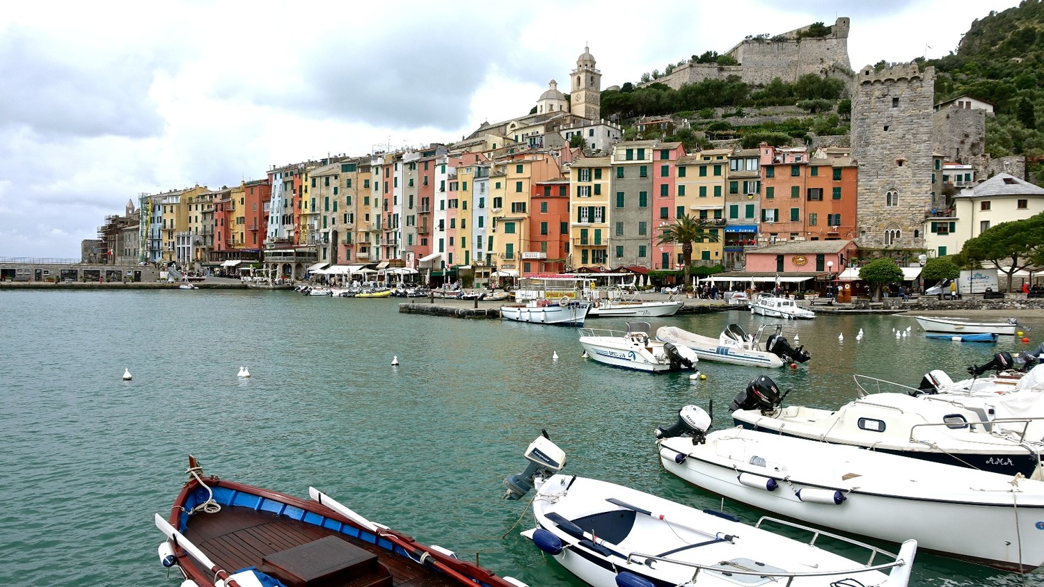 Portovenere - Départ du sentier n°1 à droite de la citadelle