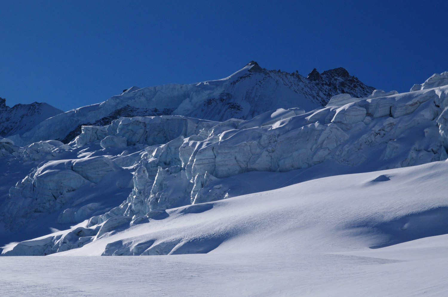 Beauté des séracs sous l'épaule du Zinalrothorn