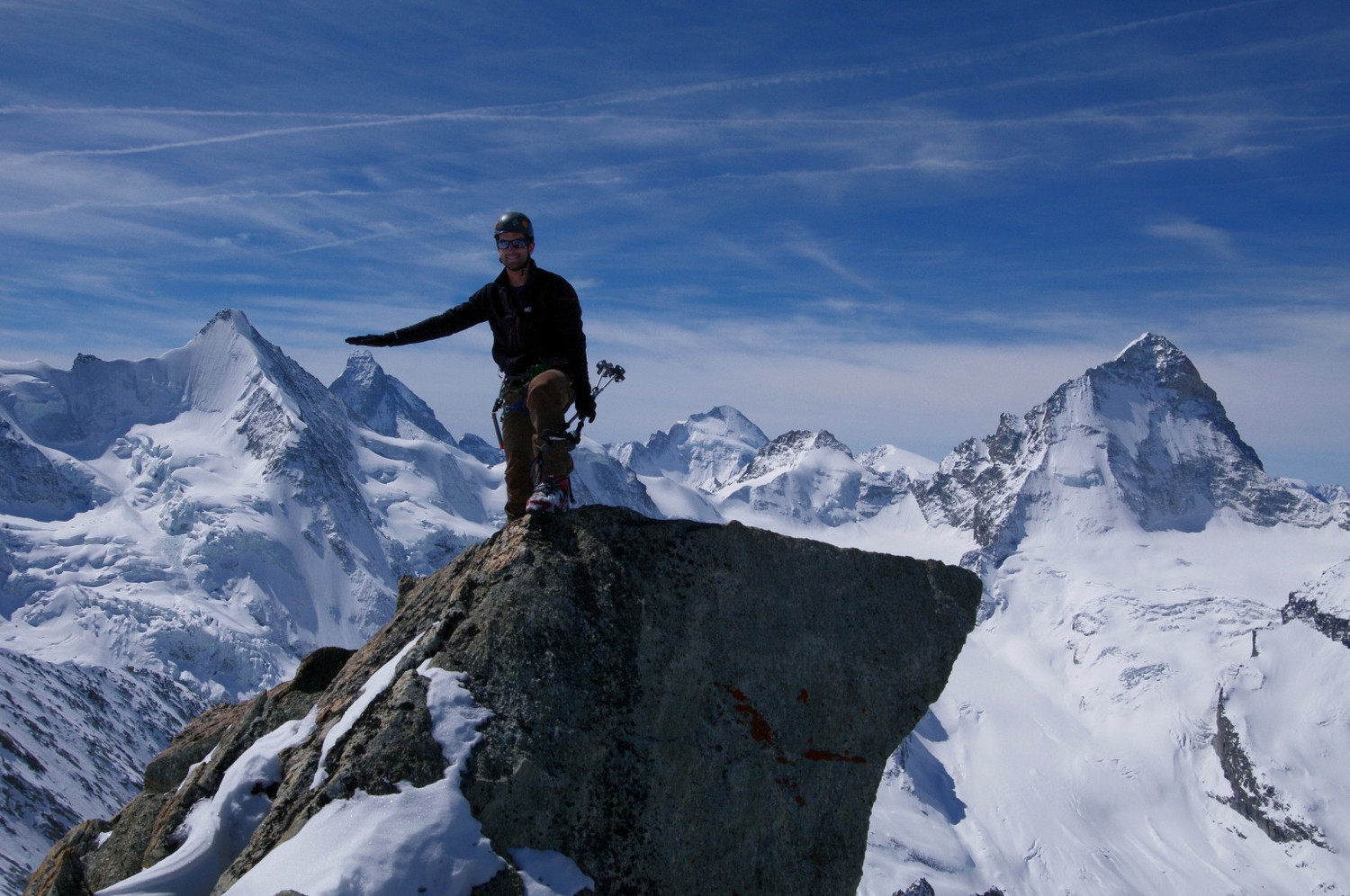 Rocher du Blanc de Moming, Bruno carresse le Matterhorn