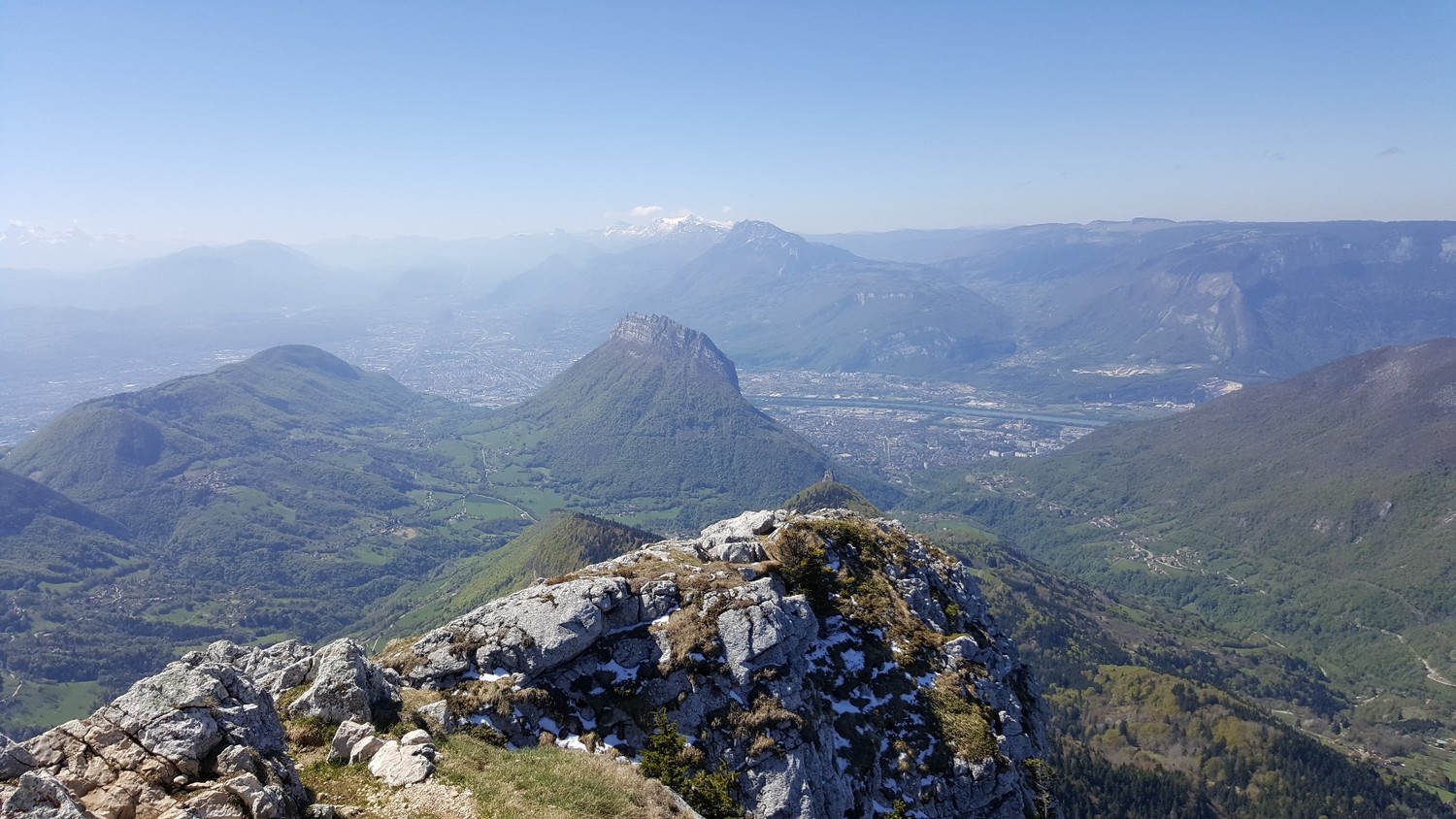 Au sommet de la Pinéa