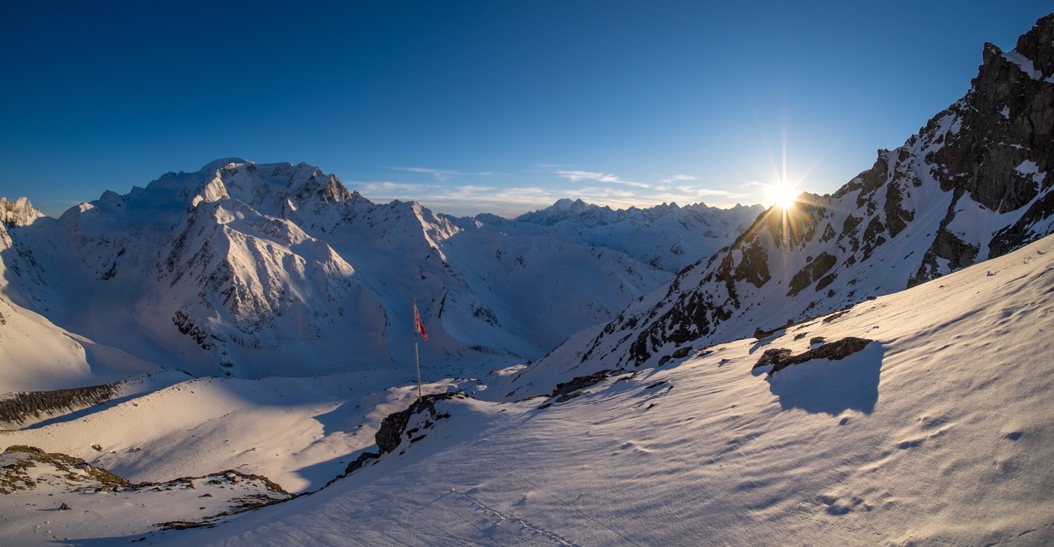 Coucher de soleil sur le massif du Mont Blanc