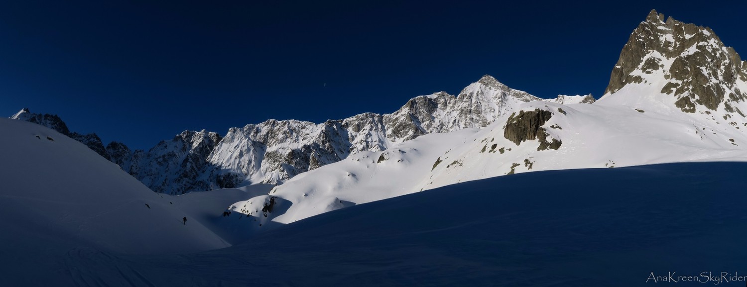 Petits vallons bucoliques, au loin Neige cordier