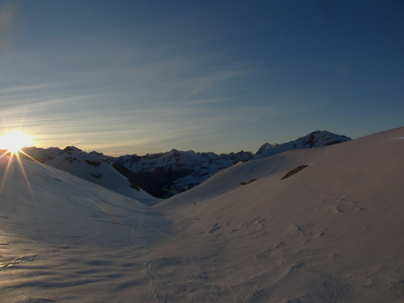 Le soleil me rattrape sur le Pla d'Aube.