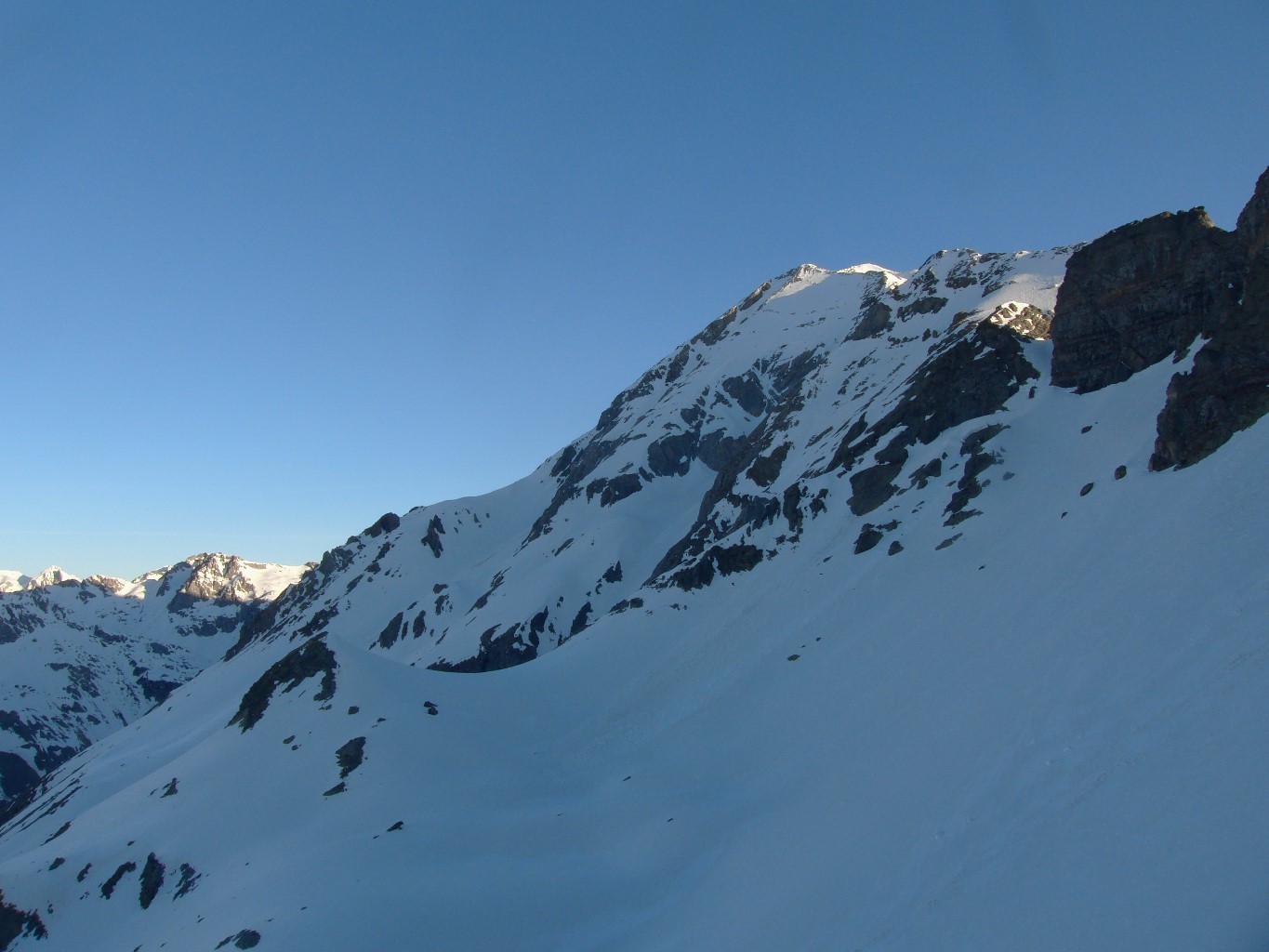 A l'entame de la Traversée Dahut qui permet d'atteindre le cirque de Labazza (on ne voit qu'une partie).