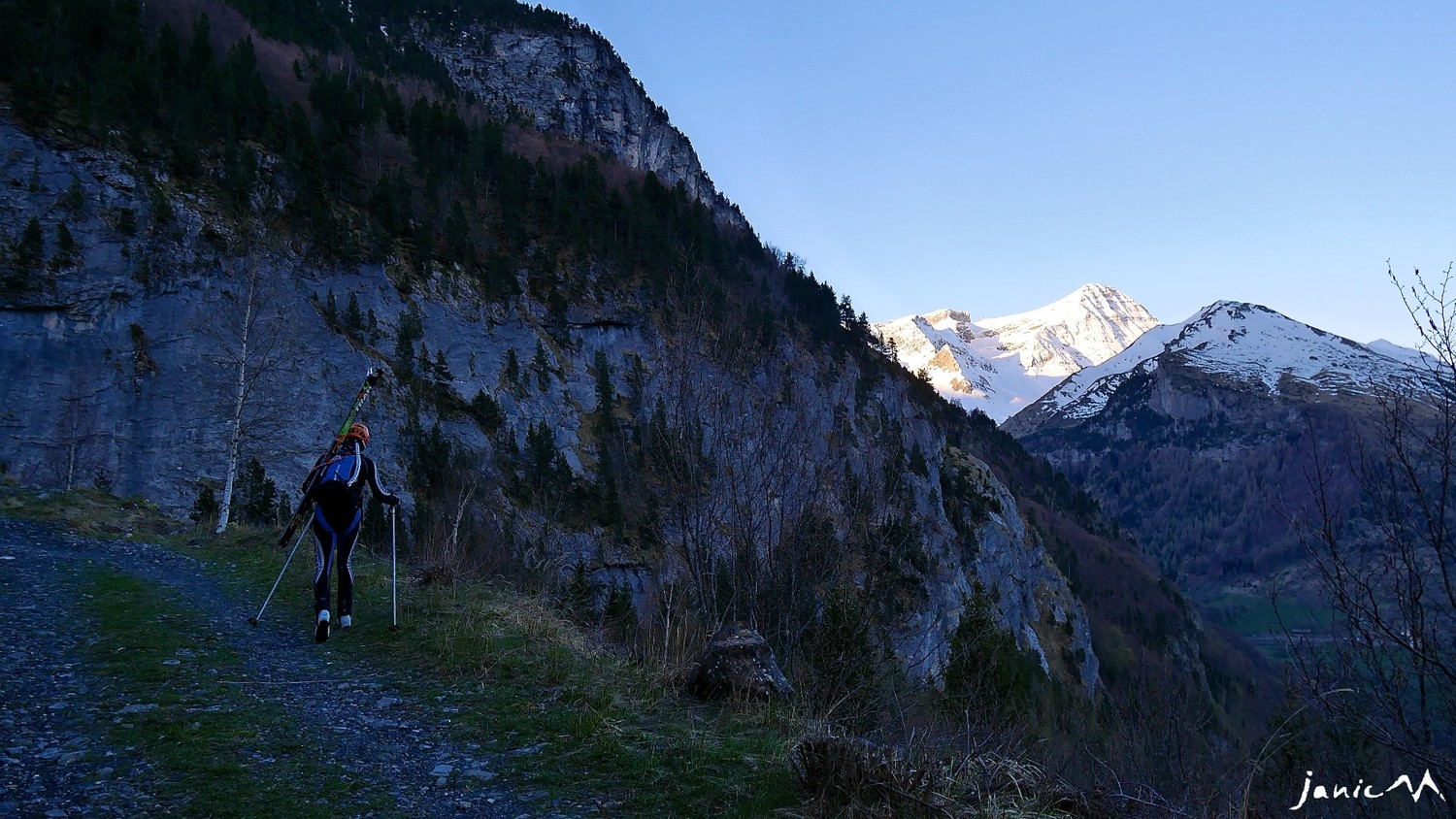 Toujours la piste