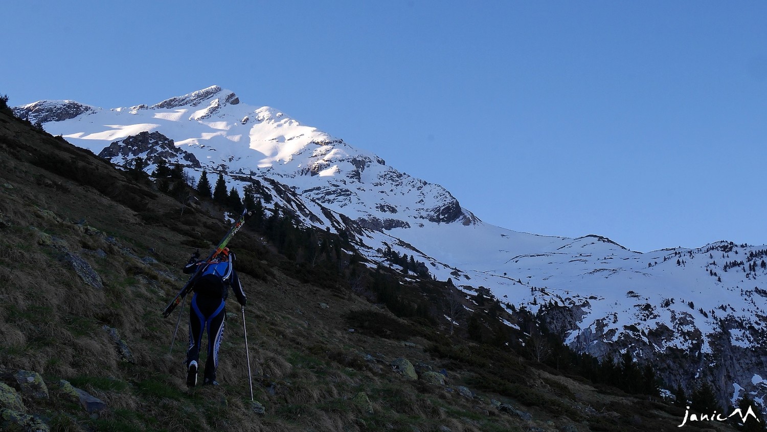 Le ressaut au-dessus de la grange foraine 1734m