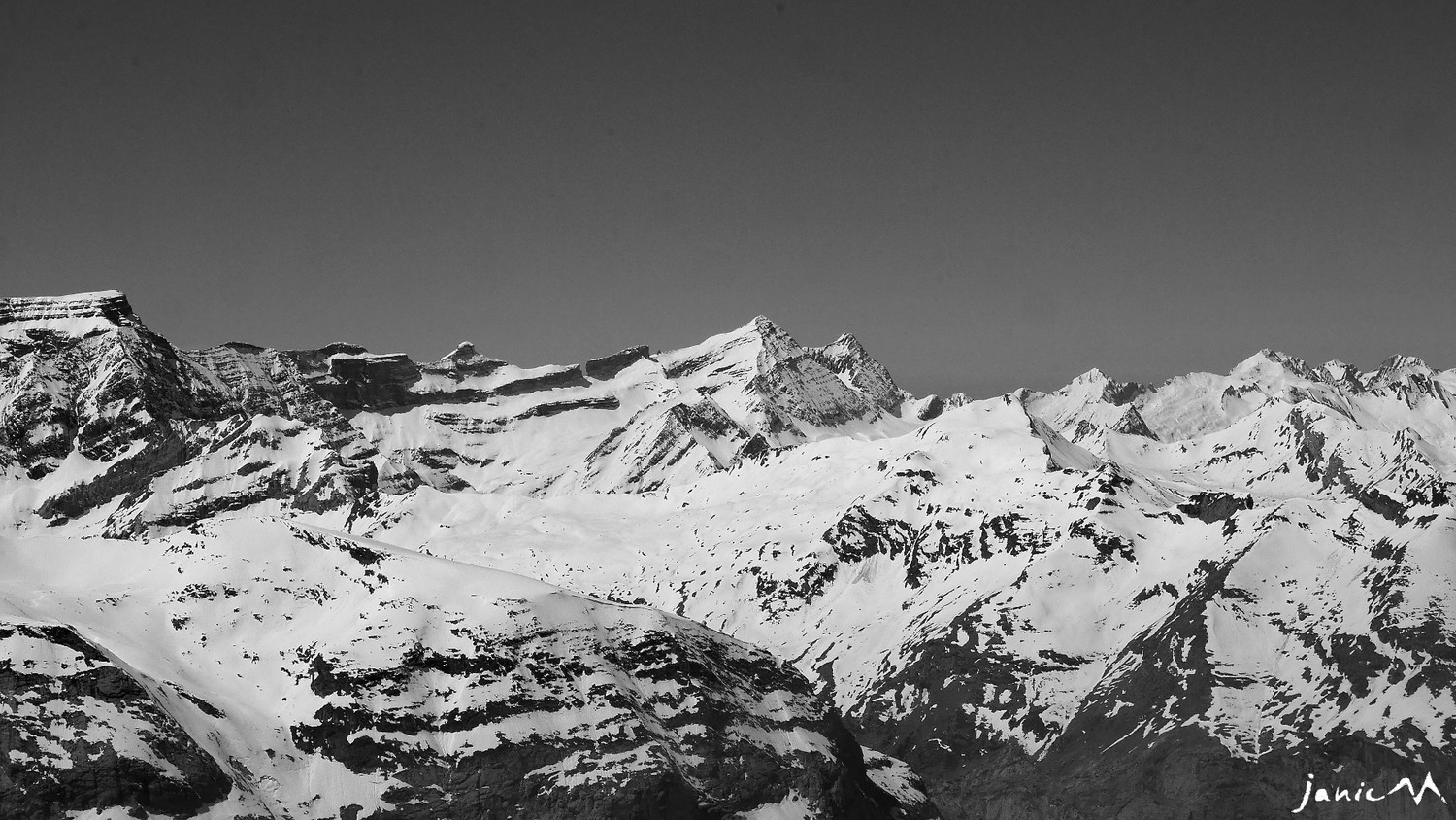 Pyramide du Taillon & modeste du Piméné
