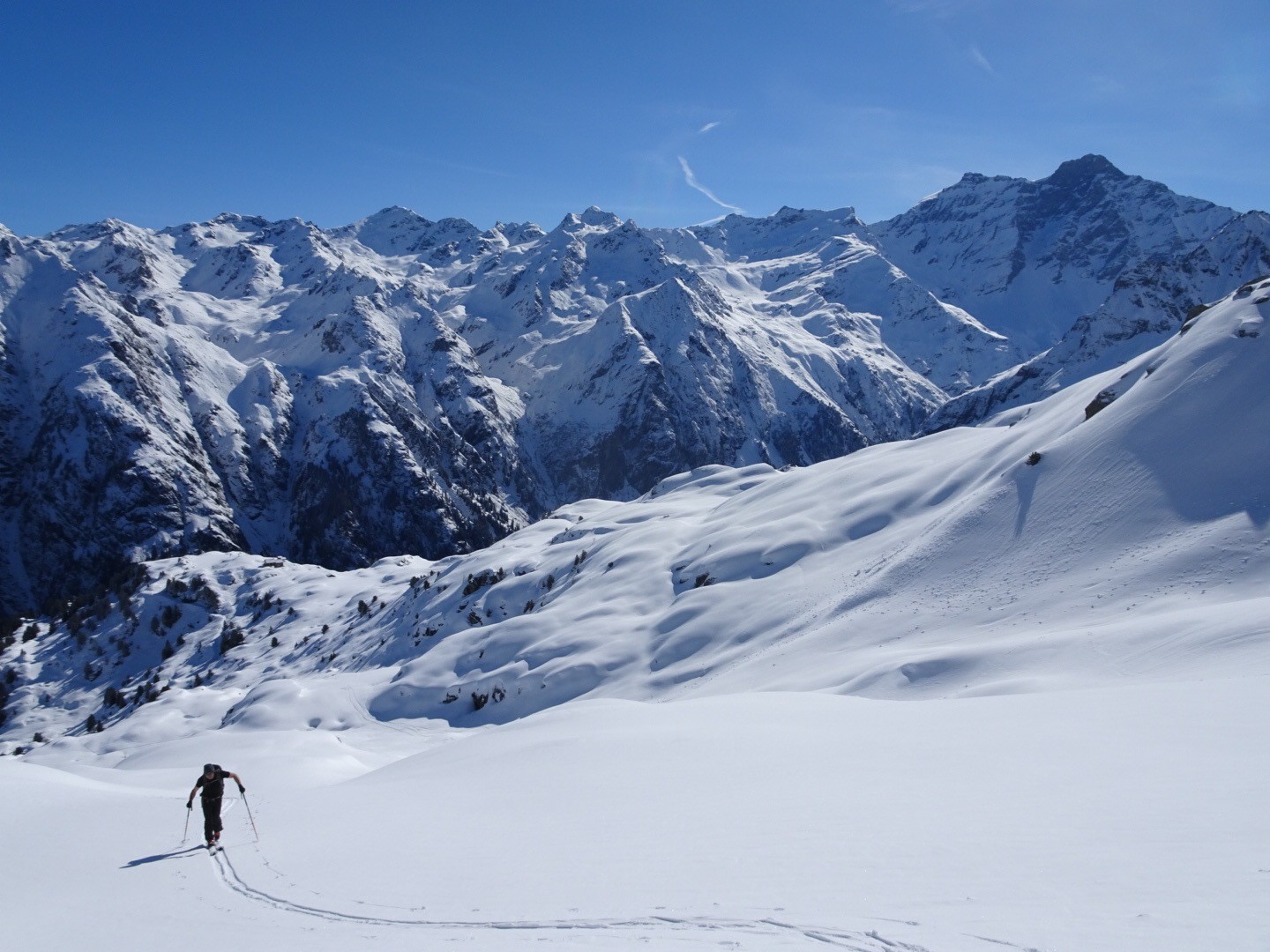 Dans la montée vers Les Fontânes