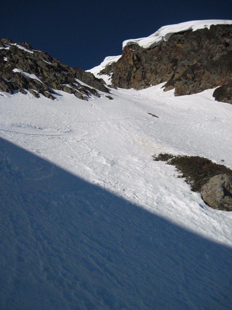 les corniches du couloir de droite
