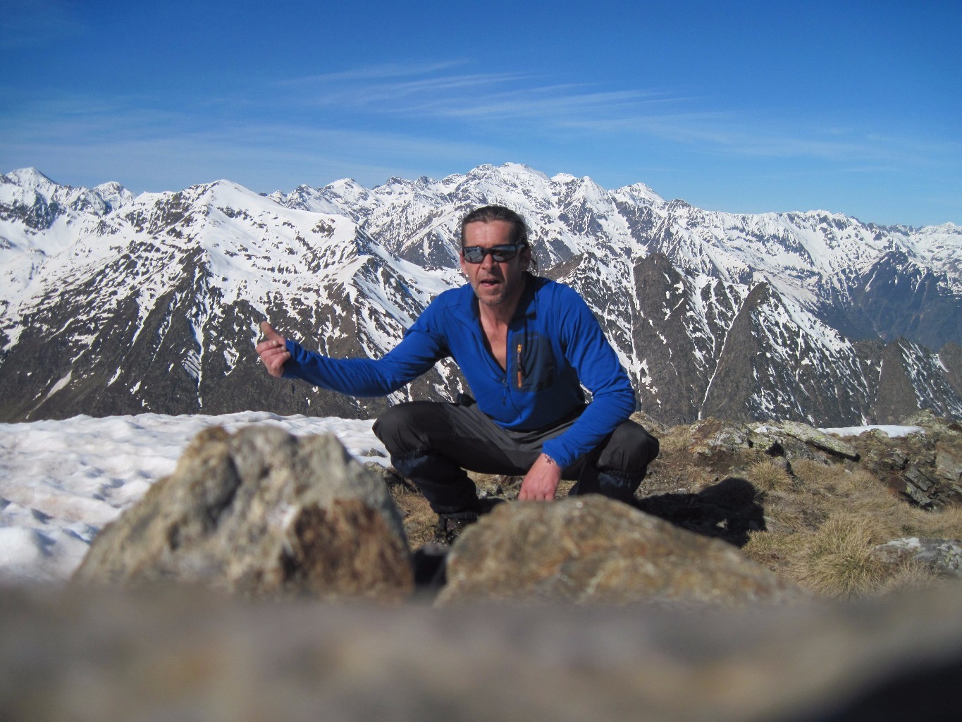sur fond de Montcalm