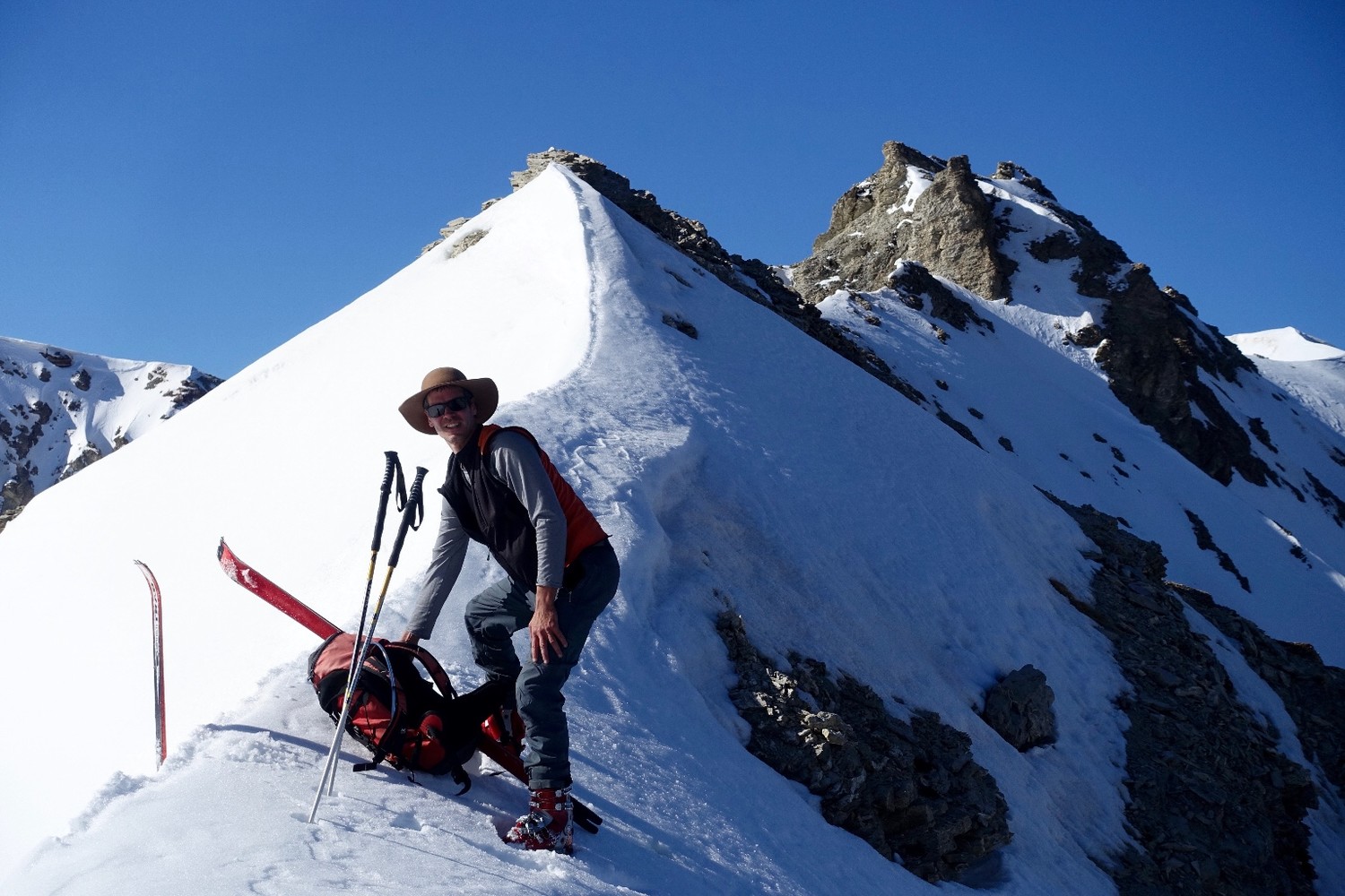 Julien au col 2711.