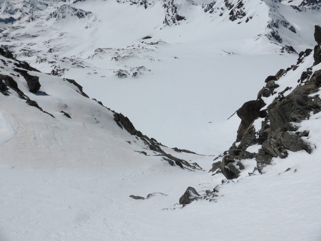 Suite du couloir après le coude
