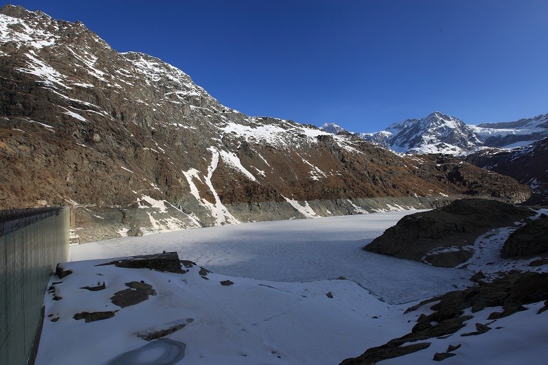 Poca neve verso la Bignami