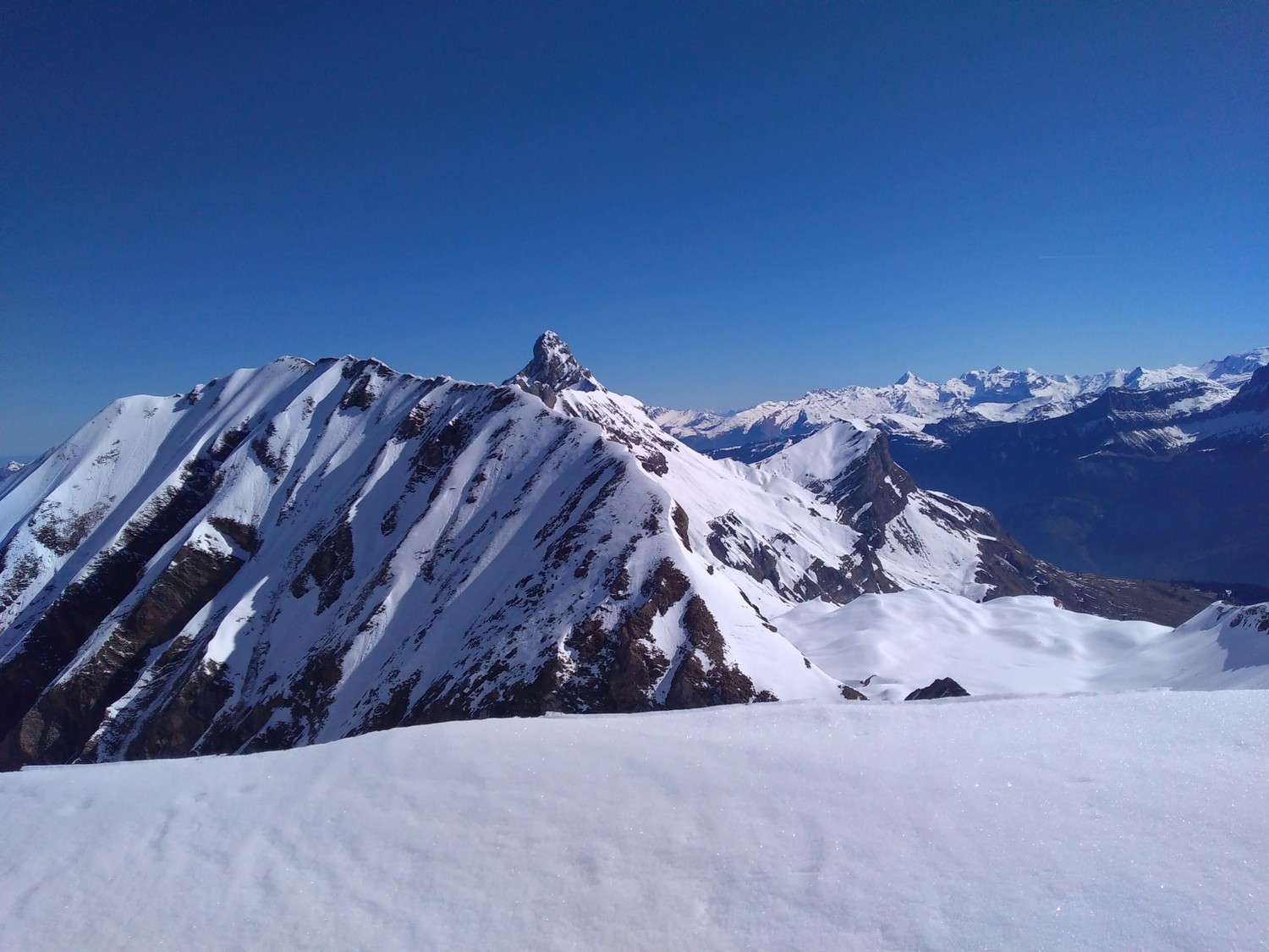 Pointe Percée au loin