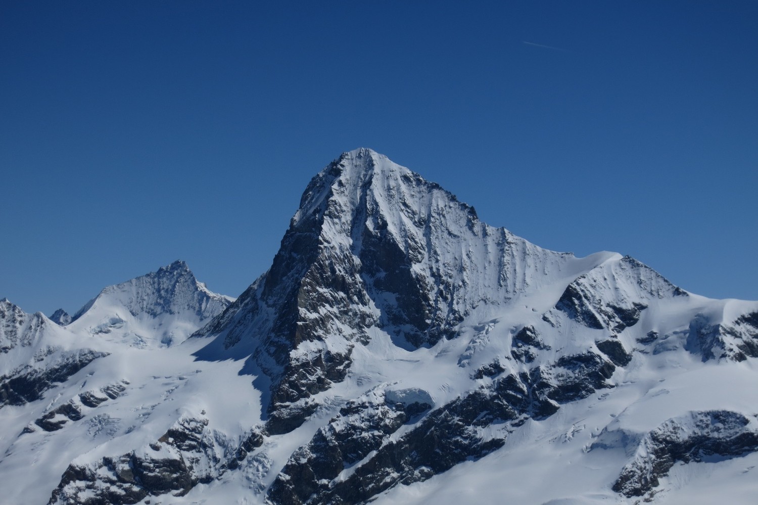 La Dent Blanche depuis le sommet