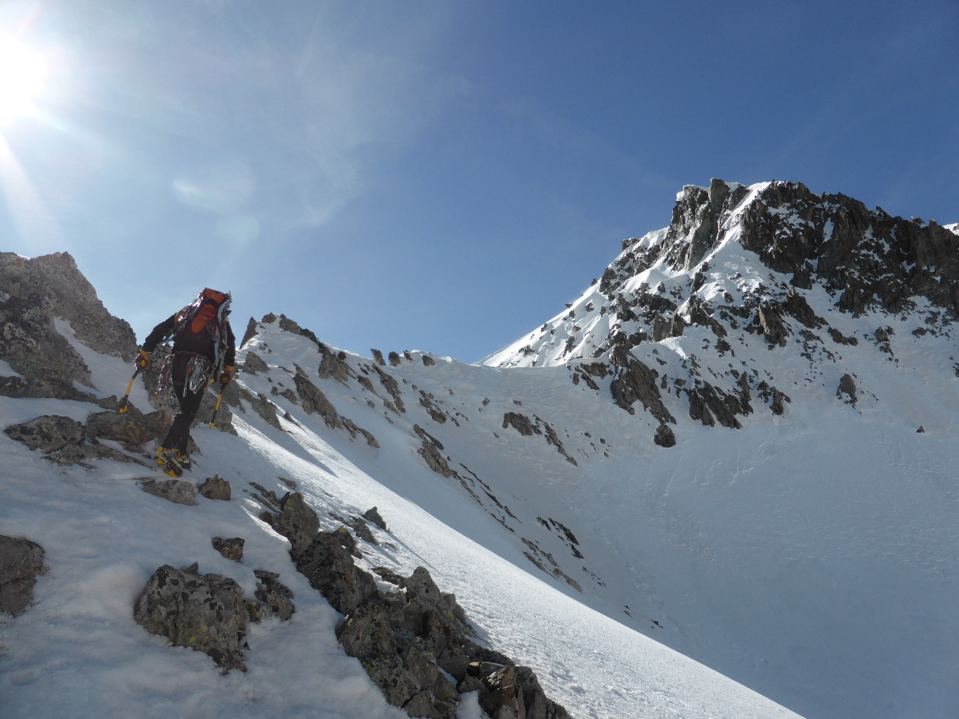 Finition par une arête, direction la bosse!