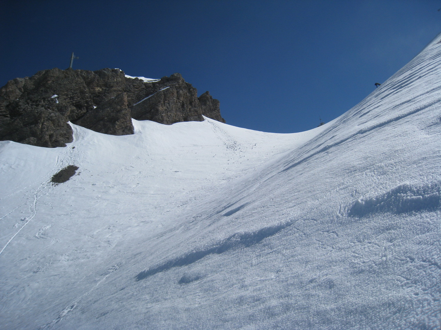 le couloir qui mène au col NNW et la crête N de la gde Balmaz