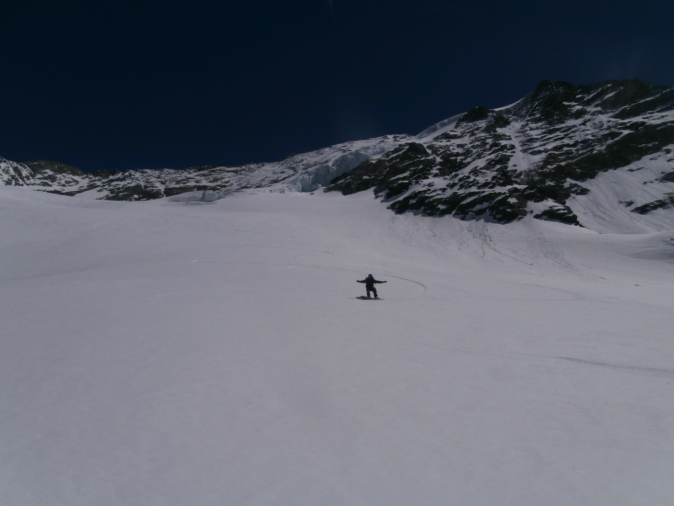Premiers virages dignes de ce nom à 3100m, c'est dur sur une si haute montagne!