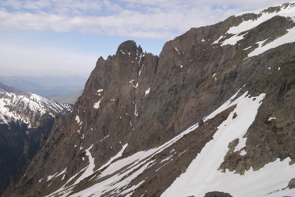 Les Grandes Roches depuis la combe des Ramays