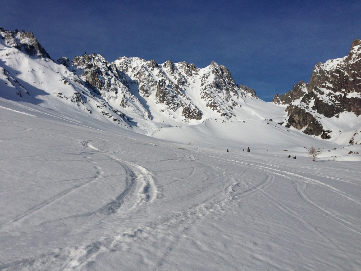 Montée jusqu'au pied du couloir.