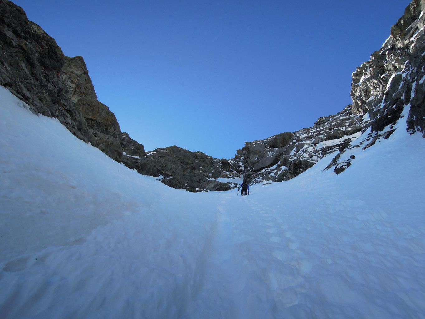 Le haut du couloir: sortira, sortira pas?...