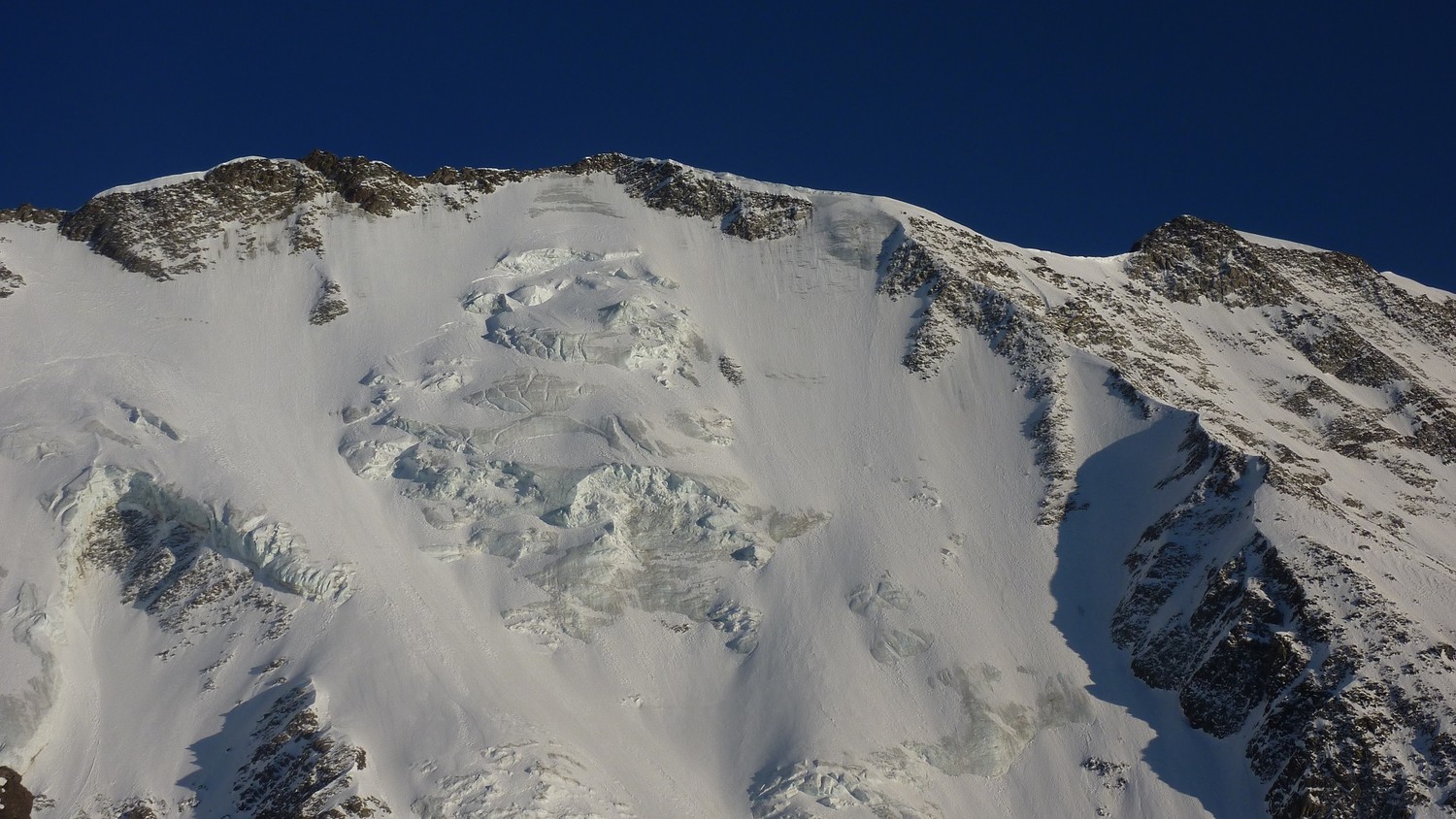 Face nord et Mettrier depuis le refuge