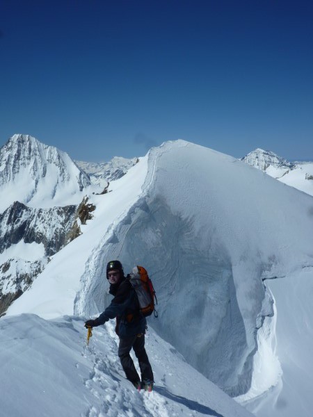 Arête entre le sommet et l'antécime