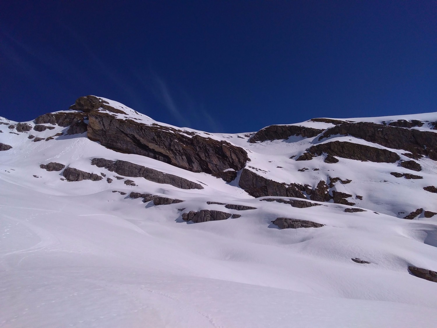 Montée à gauche, descente au milieiu