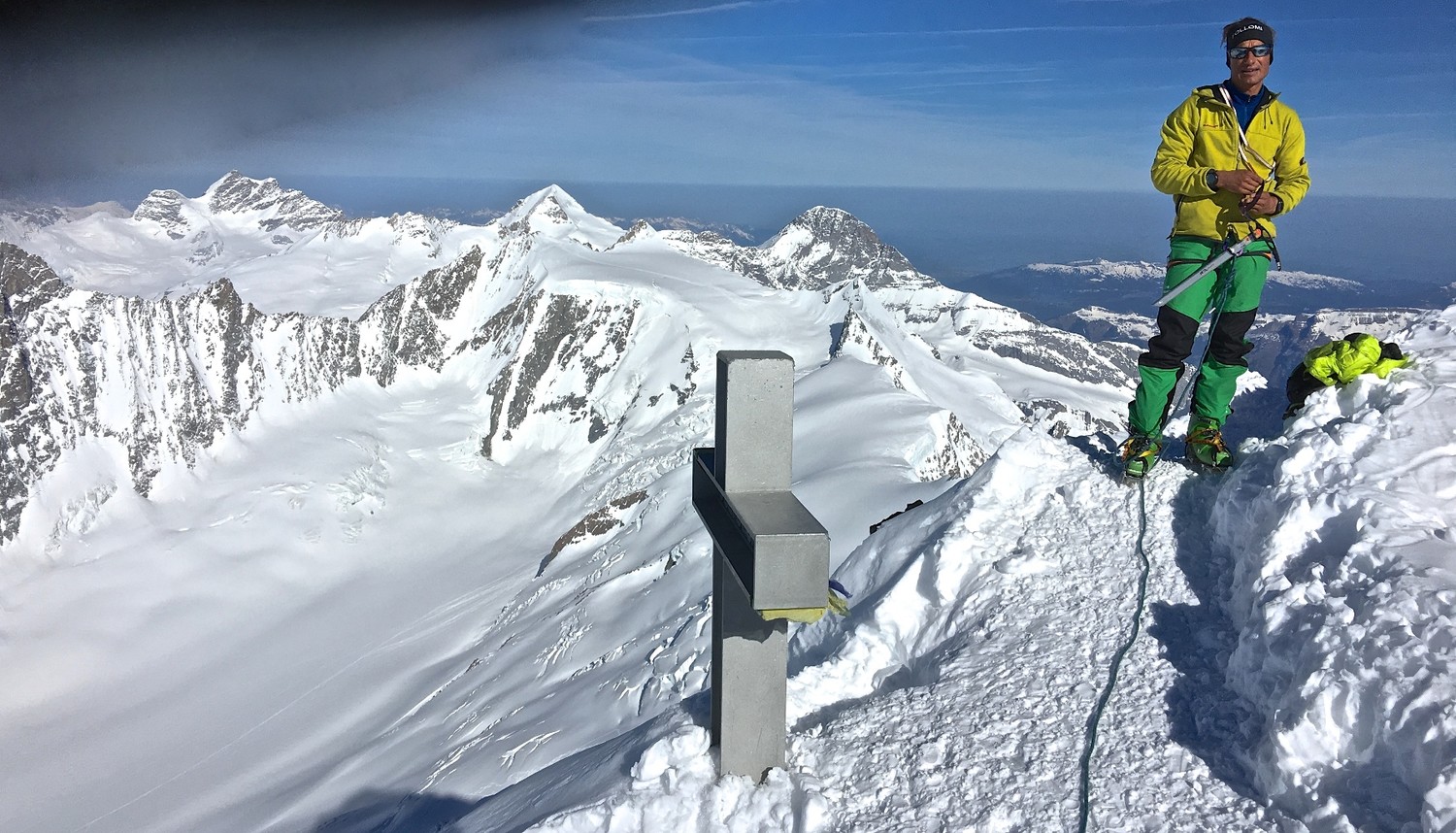 Météo vers le N - sommet Finsteraarhorn
