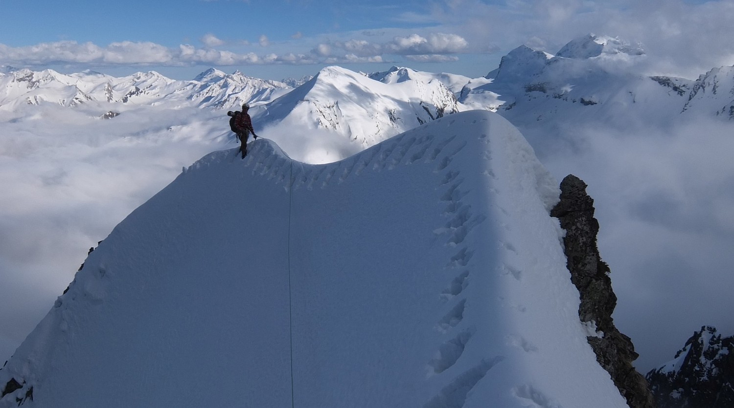 Pic Campbieil, éperon Fischesser, Denis en second dans un élégant passage d'arête "Küffner-type" vers 2600m