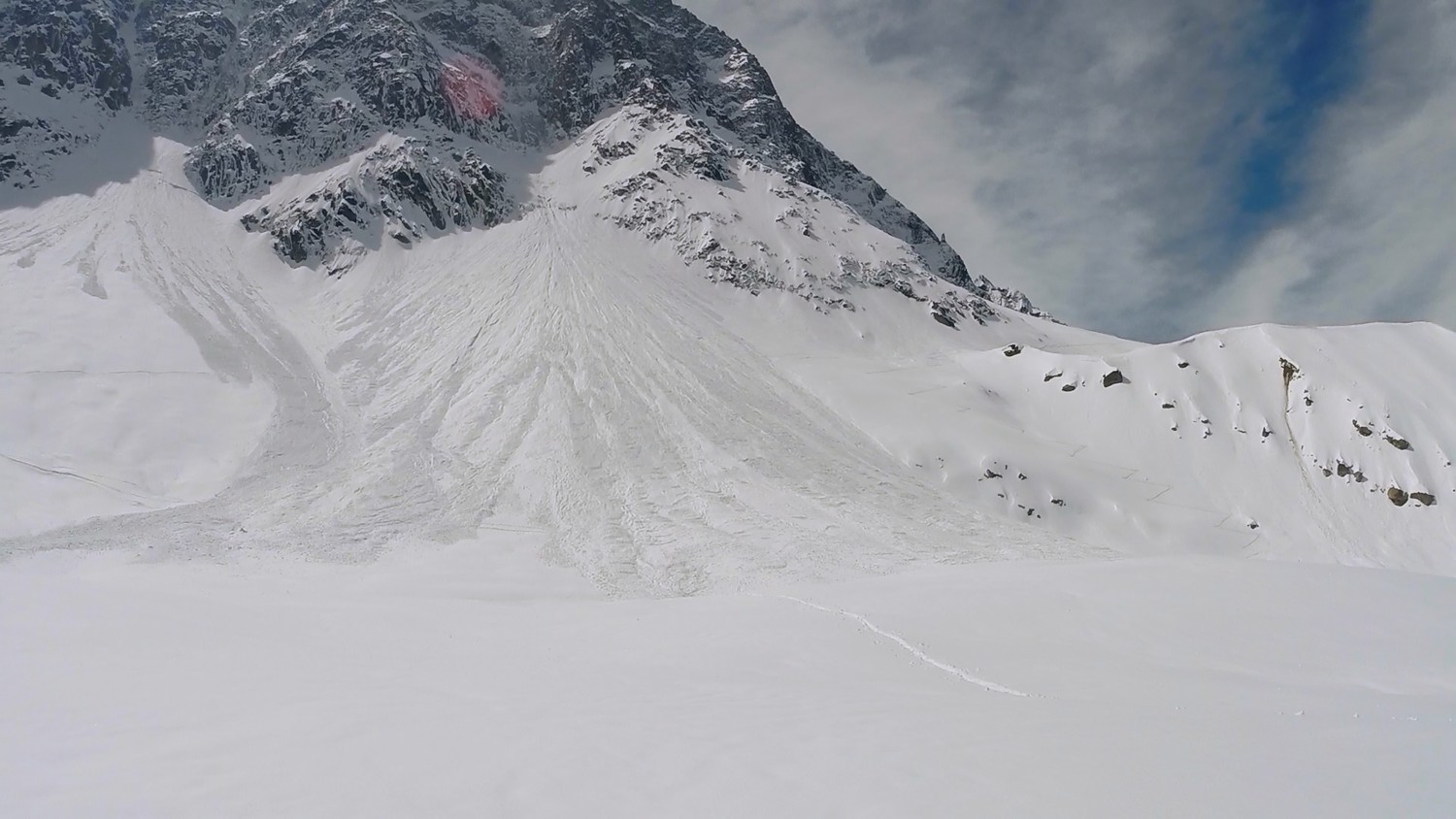 Avalanche traces