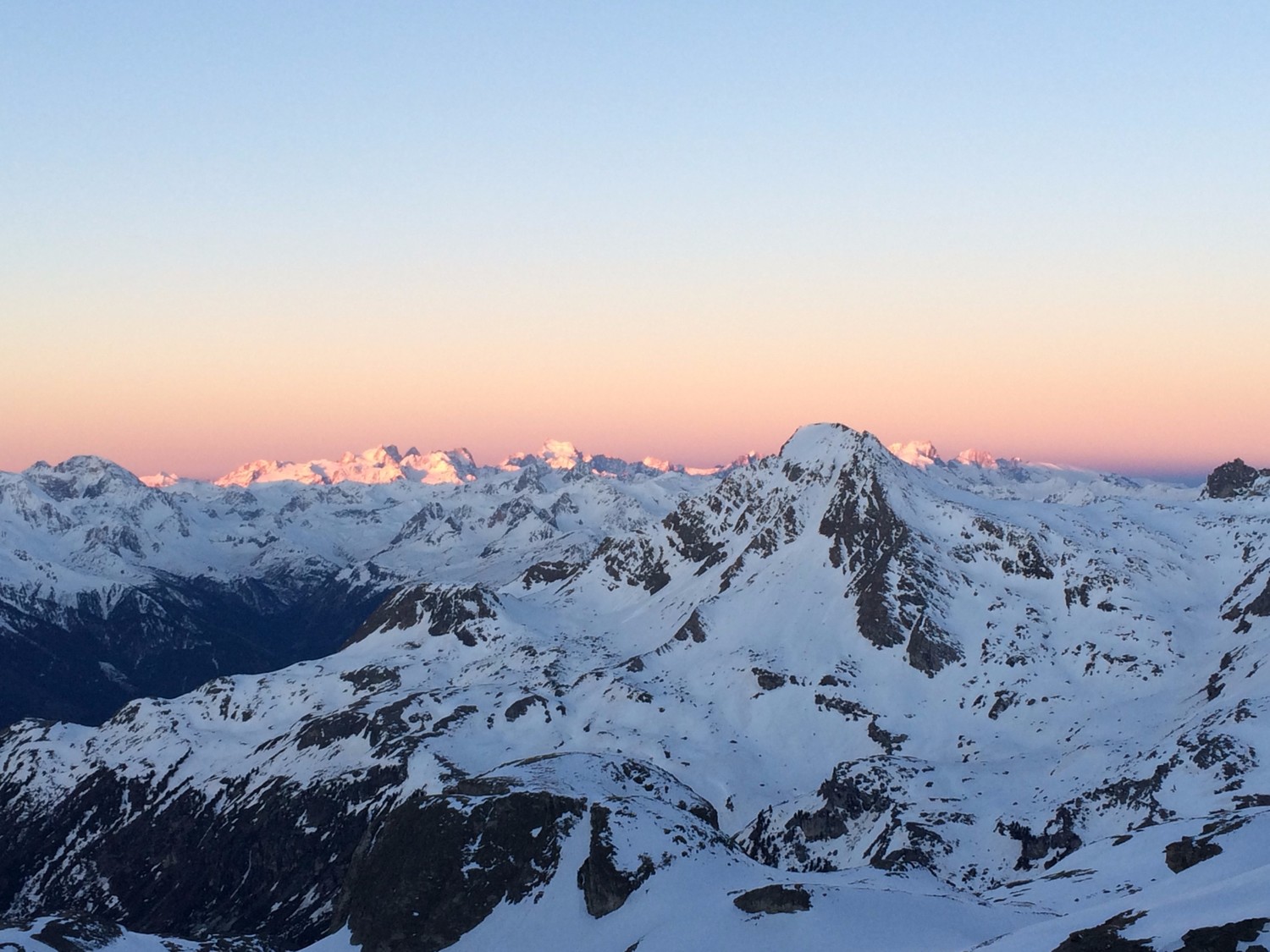 Levé du jour sur les Ecrins