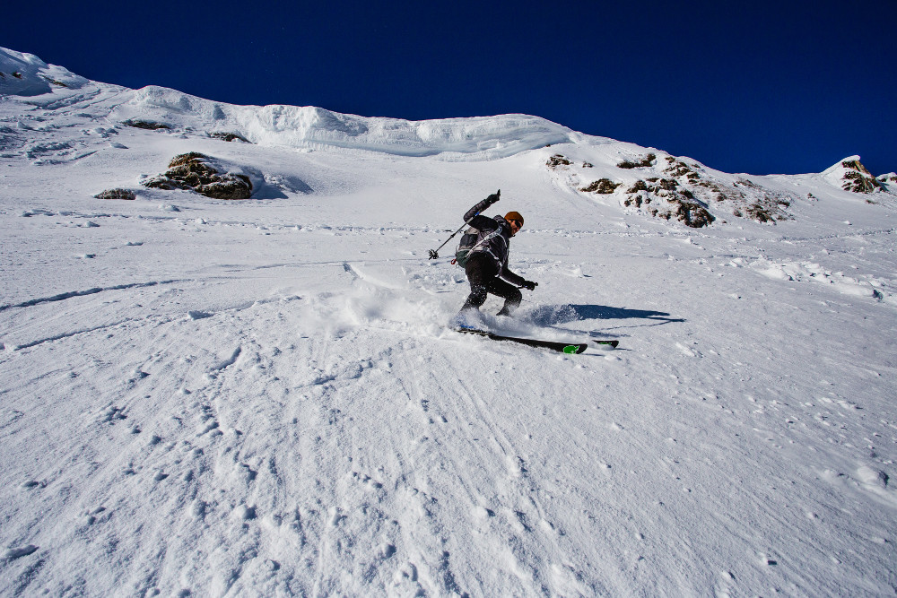 Virages raides sous le Morgetepass