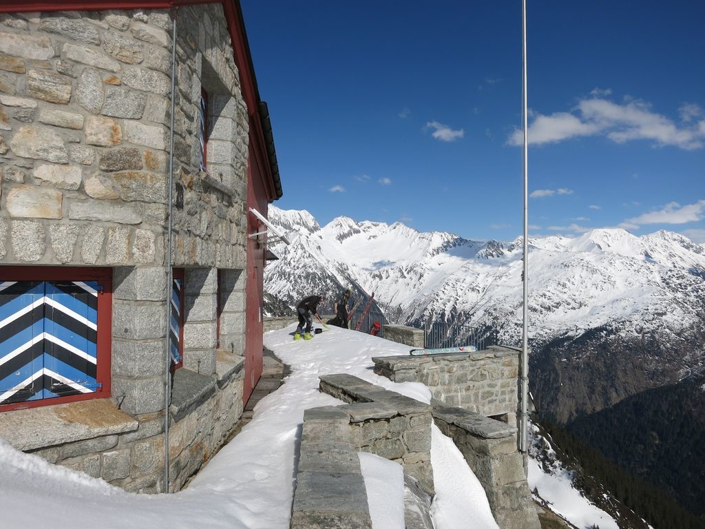 Salbit Hütte (2105 m)